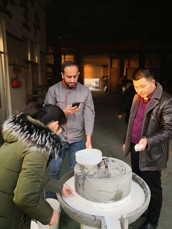 peanut butter making machine.jpg peanut butter making machine.jpg